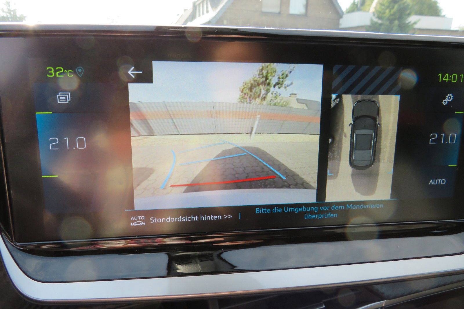 Fahrzeugabbildung Peugeot 2008 e- ALLURE NAVI GRA APP-CON SITZH. PDC 1.HD