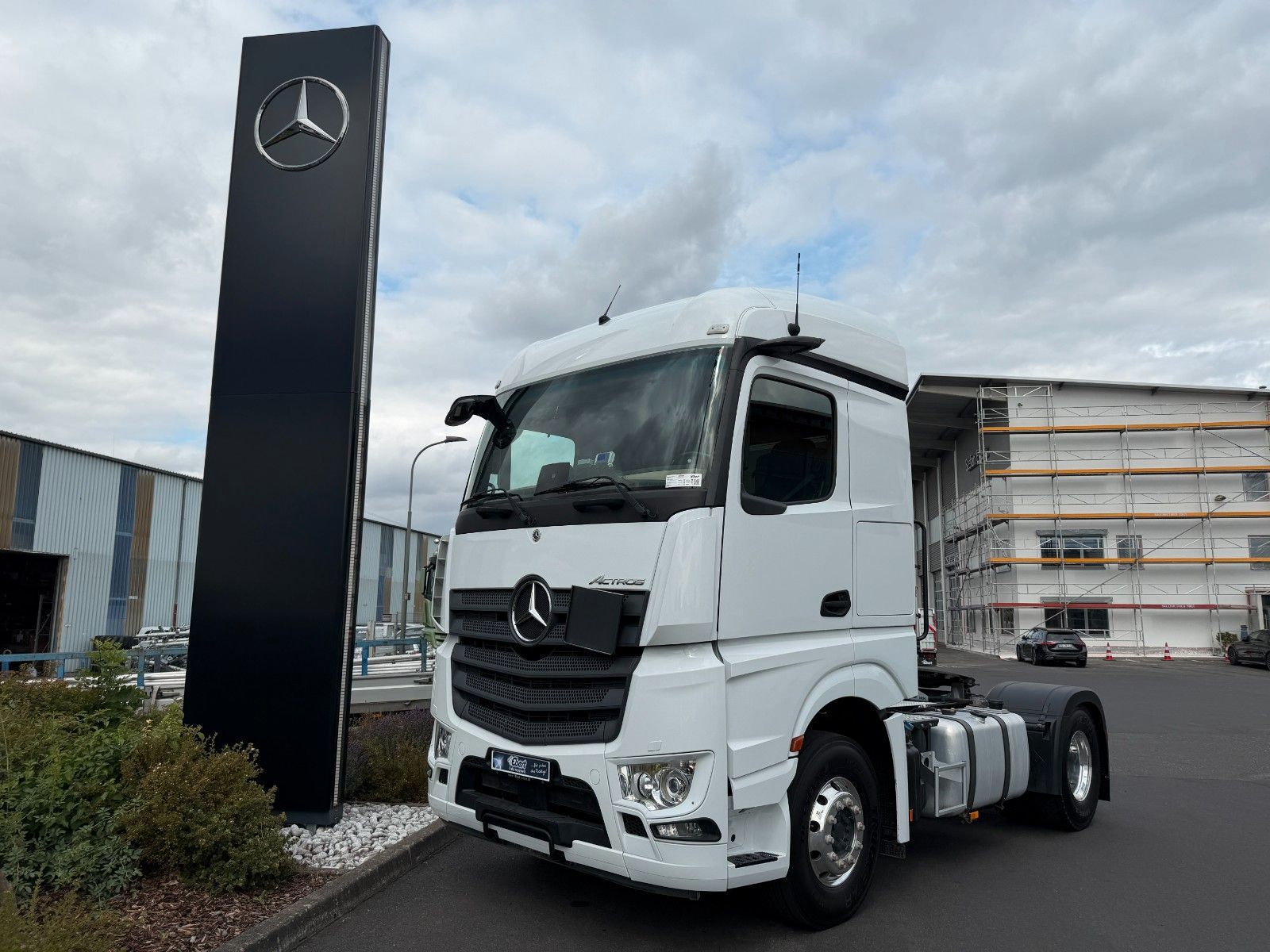 Fahrzeugabbildung Mercedes-Benz Actros 1846 LS Hydraulik, ADR, 2 x Nebenantrieb
