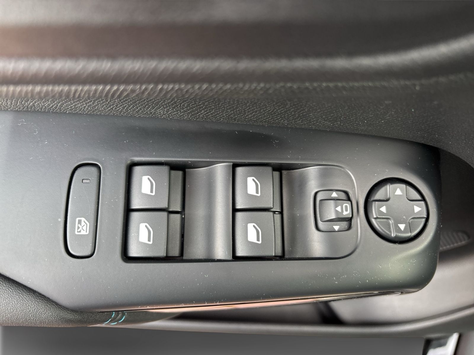 C5 Aircross 1.2 Mild-Hybrid 136 MAX, Full LED, P