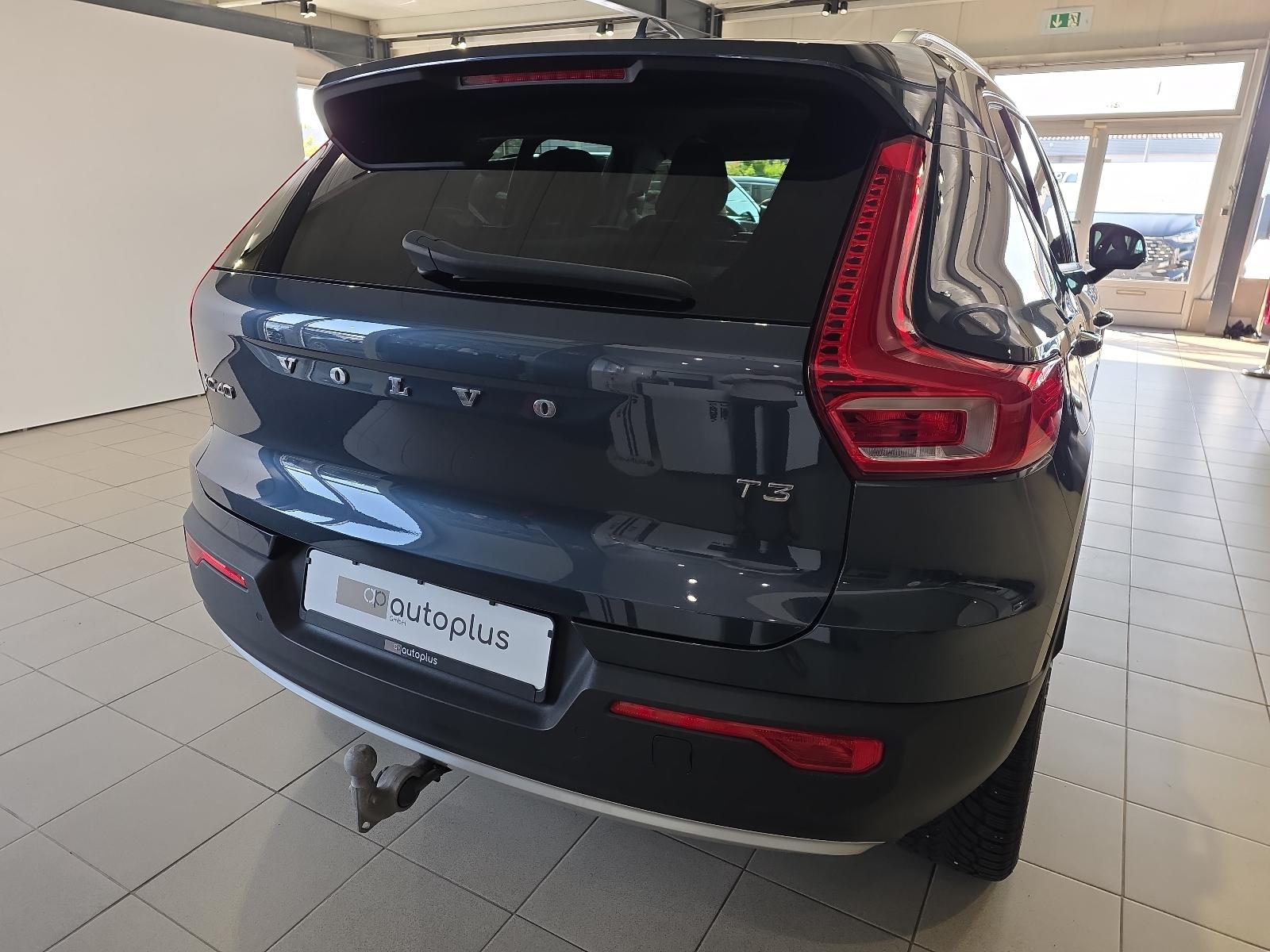 Volvo XC40 T3 Momentum Pro ACC BLIS AHK Kamera LED SHZ