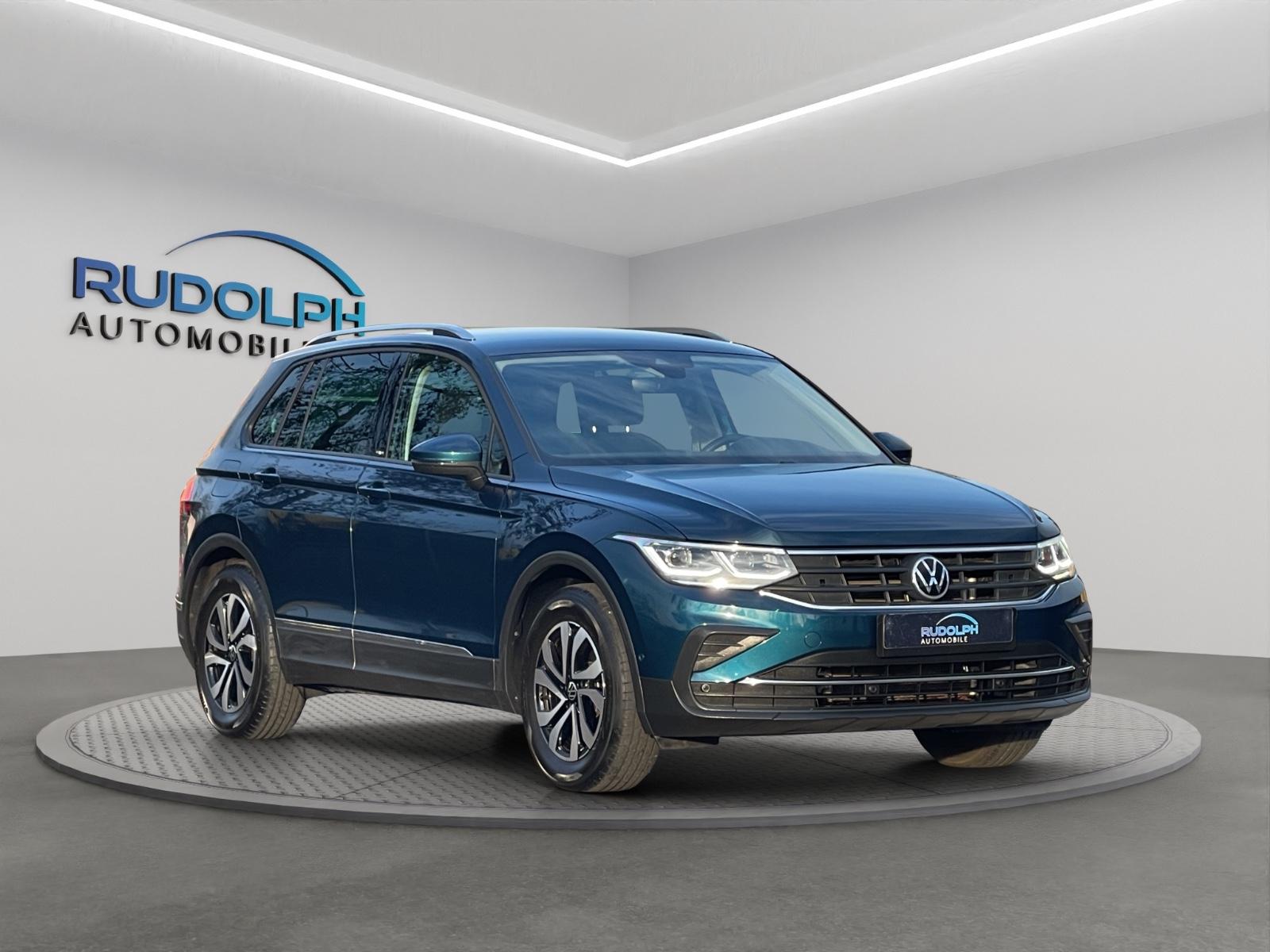 Volkswagen Tiguan 1.5 TSI DSG ACTIVE ACC 1. HAND SCHECKHEFT