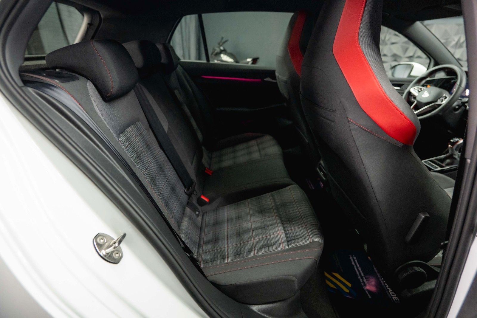 Fahrzeugabbildung Volkswagen Golf VIII Lim. GTI *LED+*Digital Tacho*1.Hand*