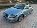 Audi TT Roadster 1.8T 110KW - - Audi aus 2005: Cabrio