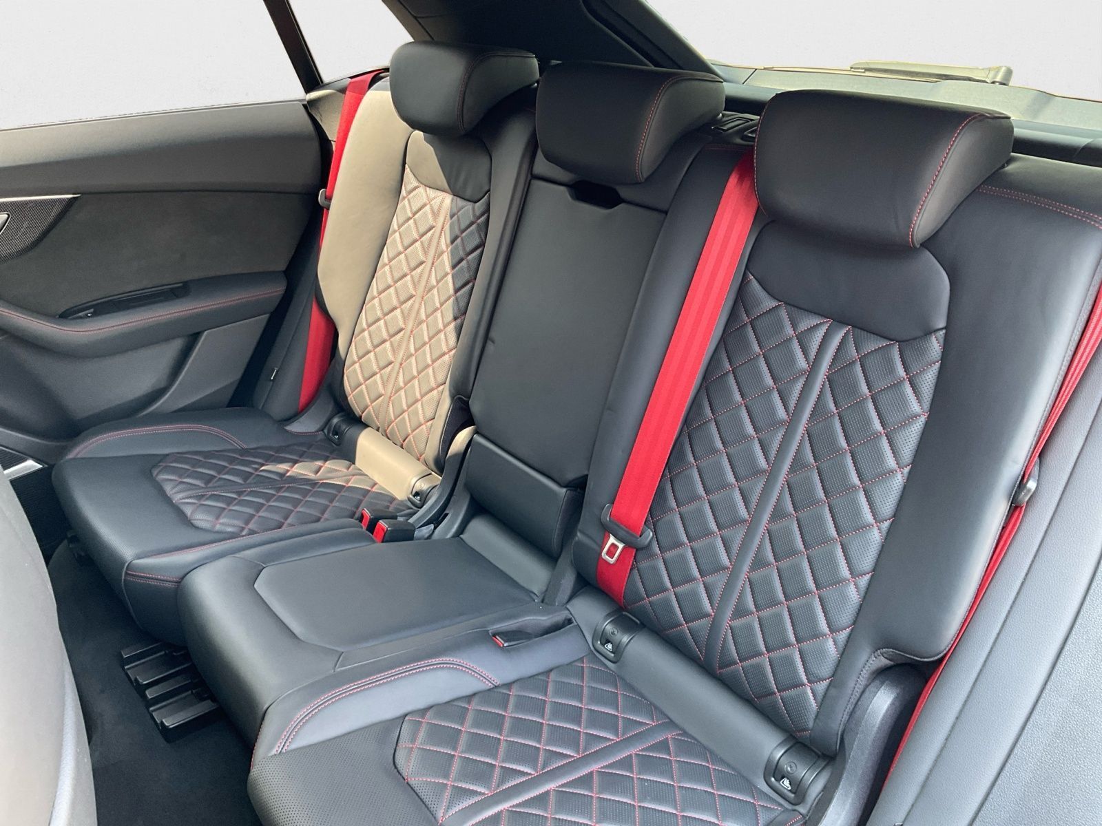 Audi SQ8 - Bild 14