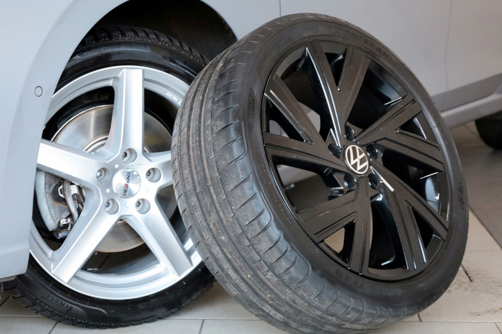 Fahrzeugabbildung Volkswagen Golf VIII Variant Style Navi,LED,Harman/K,ACC,SH