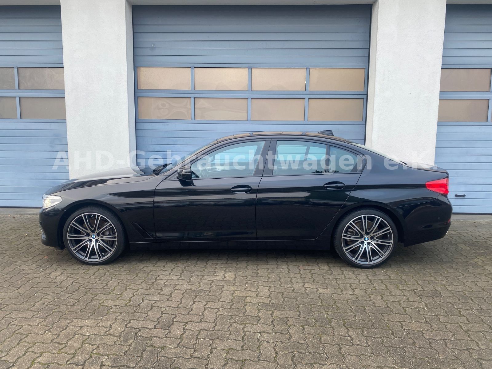Fahrzeugabbildung BMW 540 5 Limousine 540 d xDrive Luxury Line