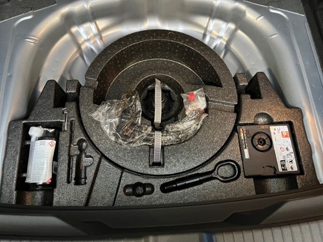 Fahrzeugabbildung Volkswagen T-Roc 1.5 TSI DSG GOAL NAV STANDHEIZUNG AHK GJR