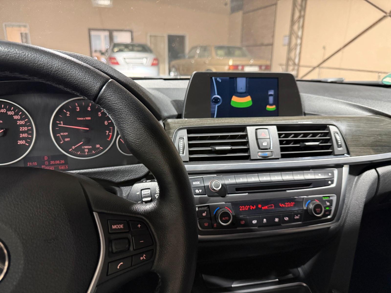 BMW 320i Touring F31 184 ch Luxury • Boîte auto • GPS • Hayon électrique • Xénon • Crit'Air 1