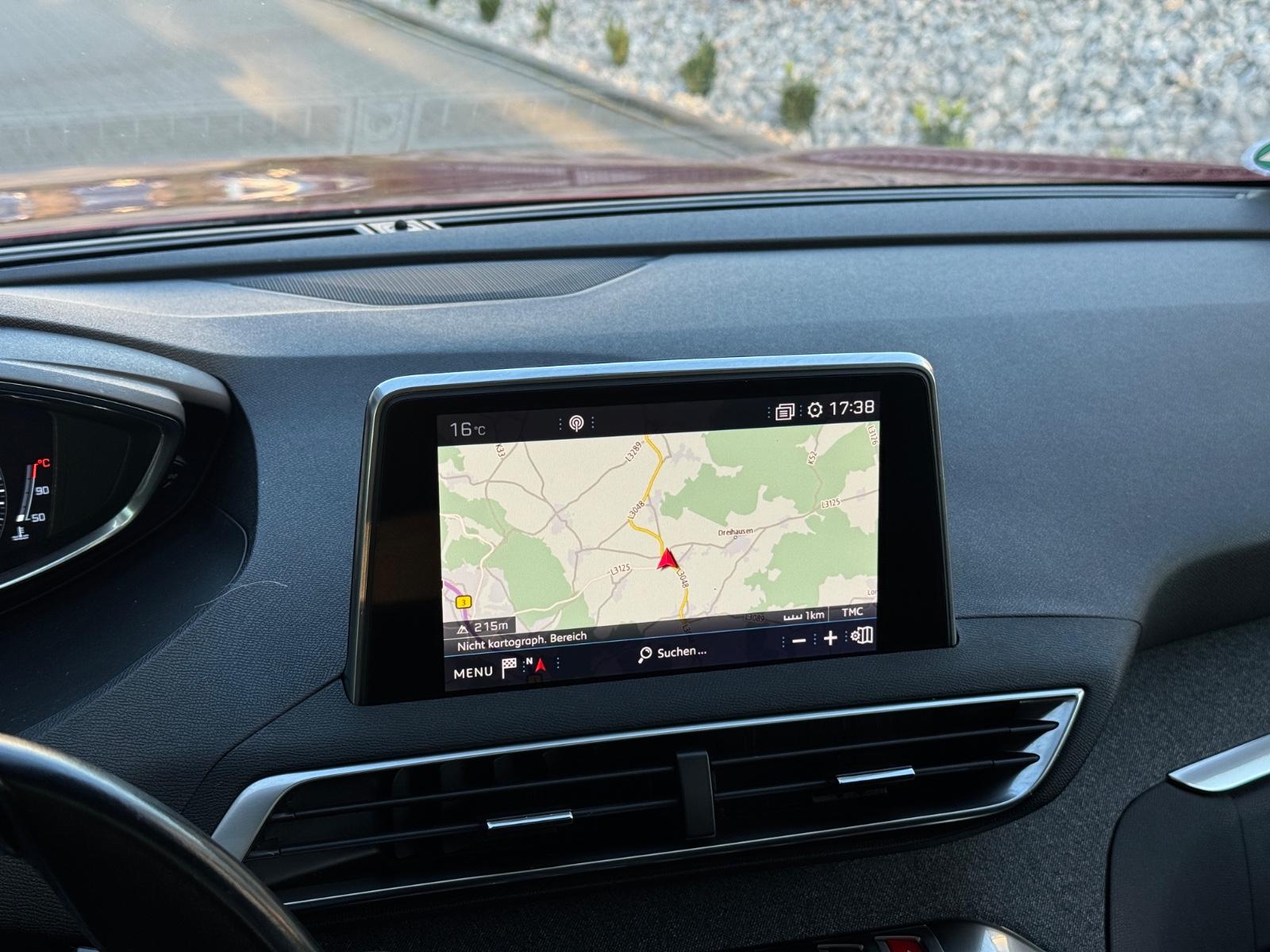 Peugeot 3008 KAMER-360°/LEDER/PANO/KeyLess/AHK+