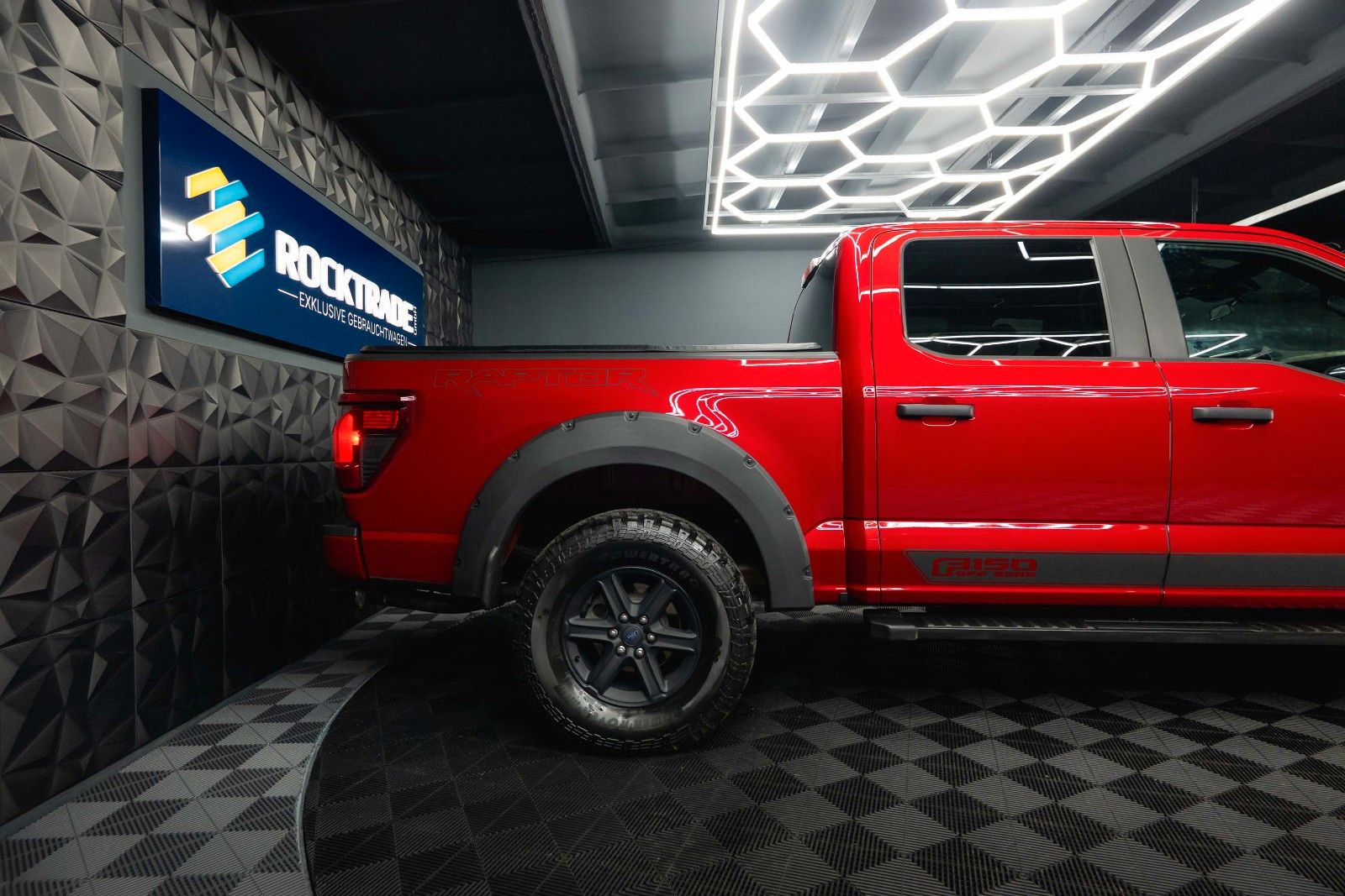 Fahrzeugabbildung Ford F150 5.0L V8 4x4 Offroad SuperCrew RAPTOR 19%