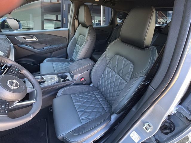 Nissan Qashqai Tekna°Premium Paket°HUD*Pano*Navi*Leder*