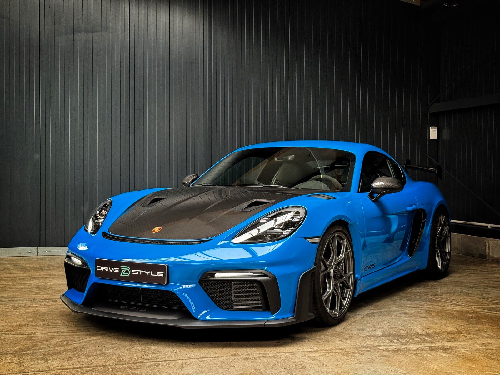 Fahrzeugabbildung Porsche Cayman GT4 RS