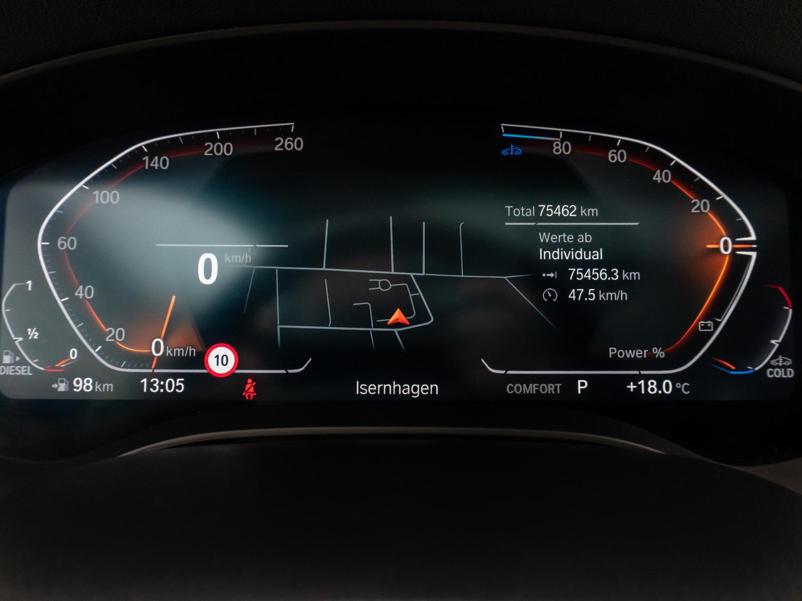 BMW 520d Kamera HUD Alarm Panorama DAB Leder Sport