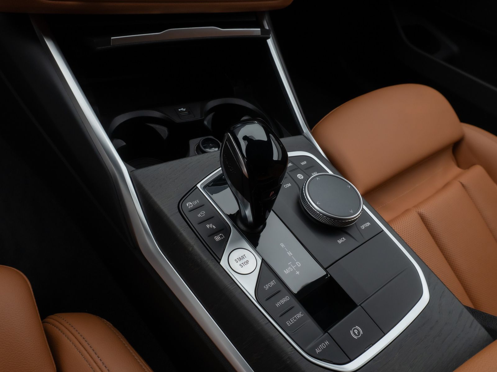 Fahrzeugabbildung BMW 330e Luxury Line 360°Laser HUD DAB HiFi Sport
