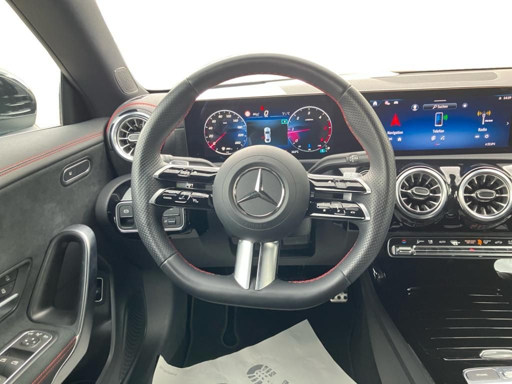 Fahrzeugabbildung Mercedes-Benz CLA 200 d Coupé AMG Line*Kamera*Ambientebel.