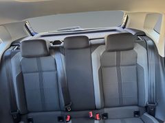 Fahrzeugabbildung Volkswagen Polo VI Highline Sitzh. Navi ACC Kamera. App