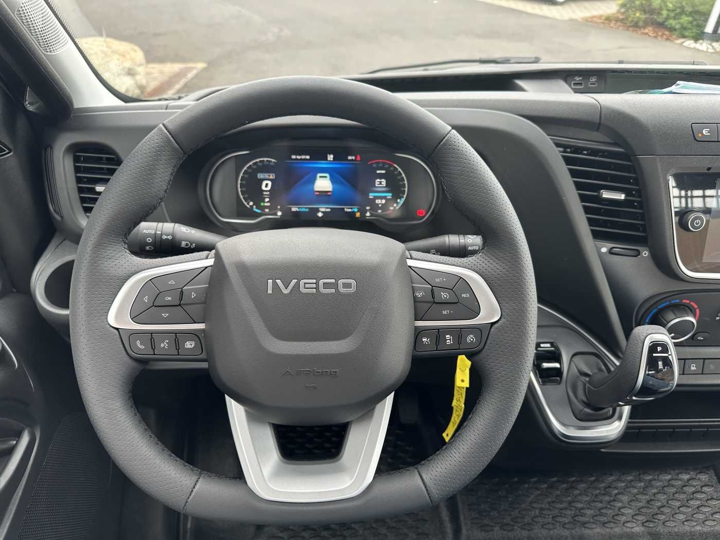 Fahrzeugabbildung Iveco Daily 35S16 A8 Pritsche *R3.450mm*AHK*Automatik*