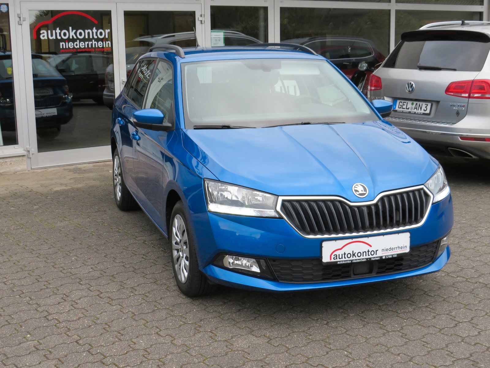 Fahrzeugabbildung SKODA Fabia Combi Ambition SITZH.PDC SMART-LINK GRA 1H