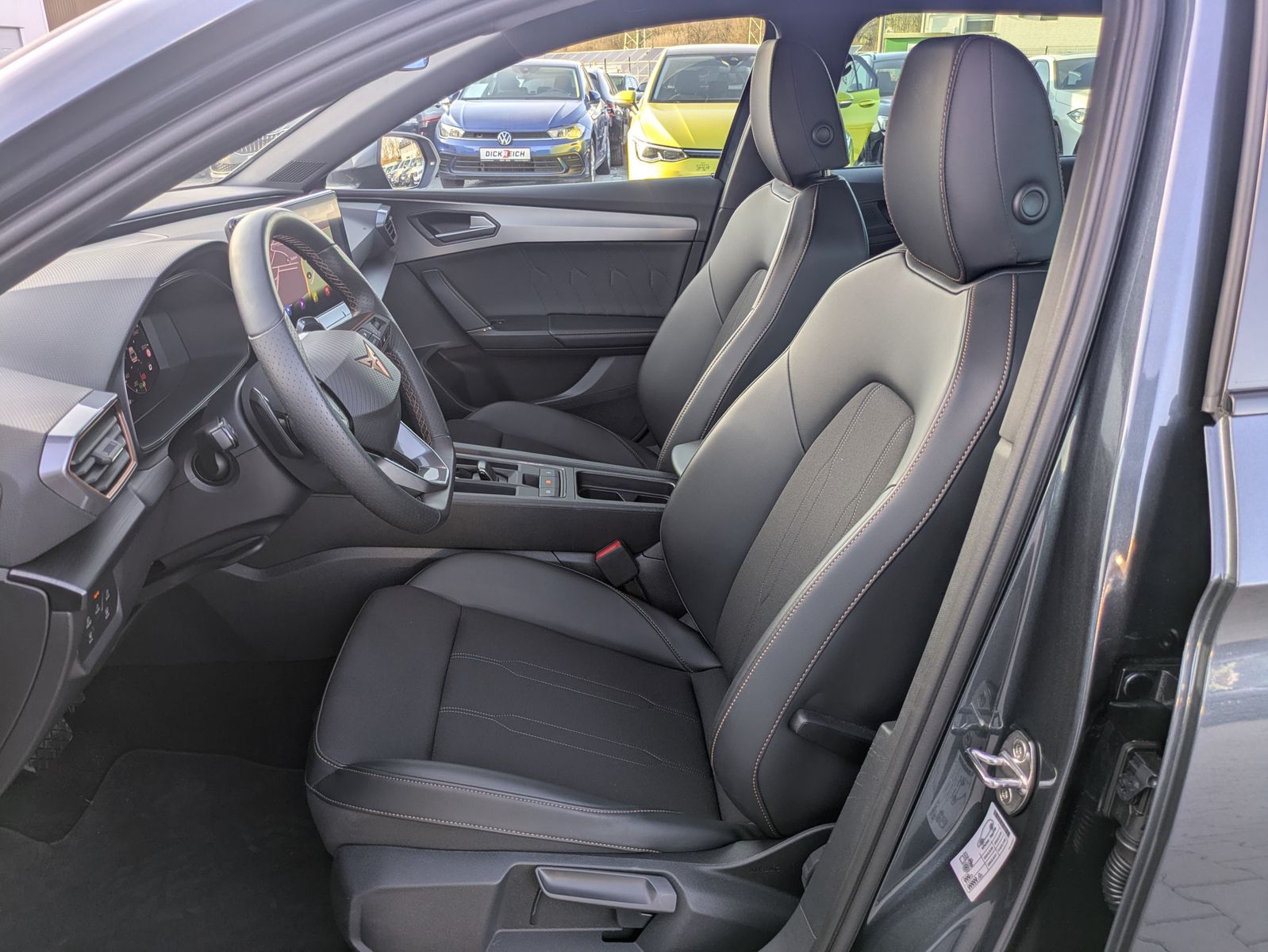 Fahrzeugabbildung CUPRA Leon 1.5 eTSI DSG MATRIX-LED*ACC*APP*KAMERA*18"