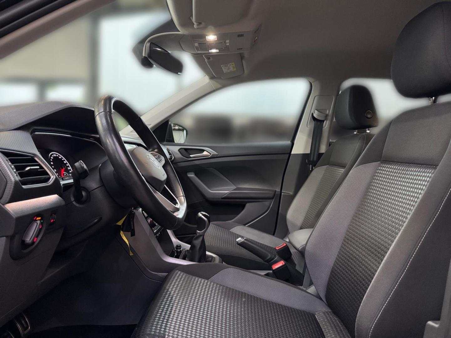 Volkswagen T-Cross Active 1.0 TSI Navi Sitzh. 2x PDC