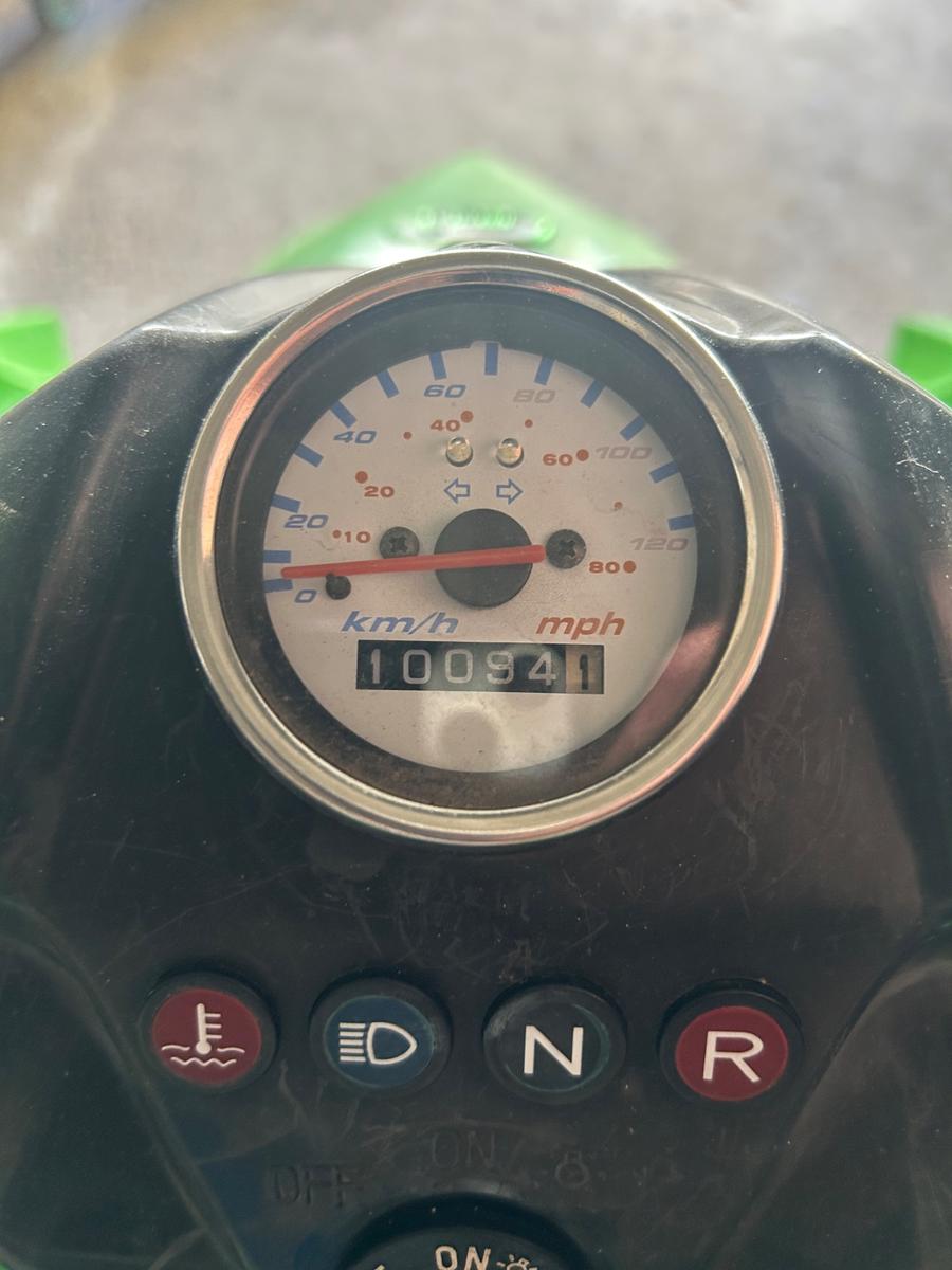 Arctic Cat 300 2014 — interior