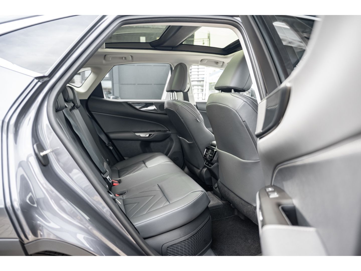Lexus NX 450h - Bild 7