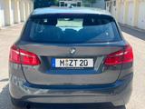 BMW 218 Active Tourer 218i - Automatik-Navi-2. Hand  - blaue BMW 218 Active Tourer