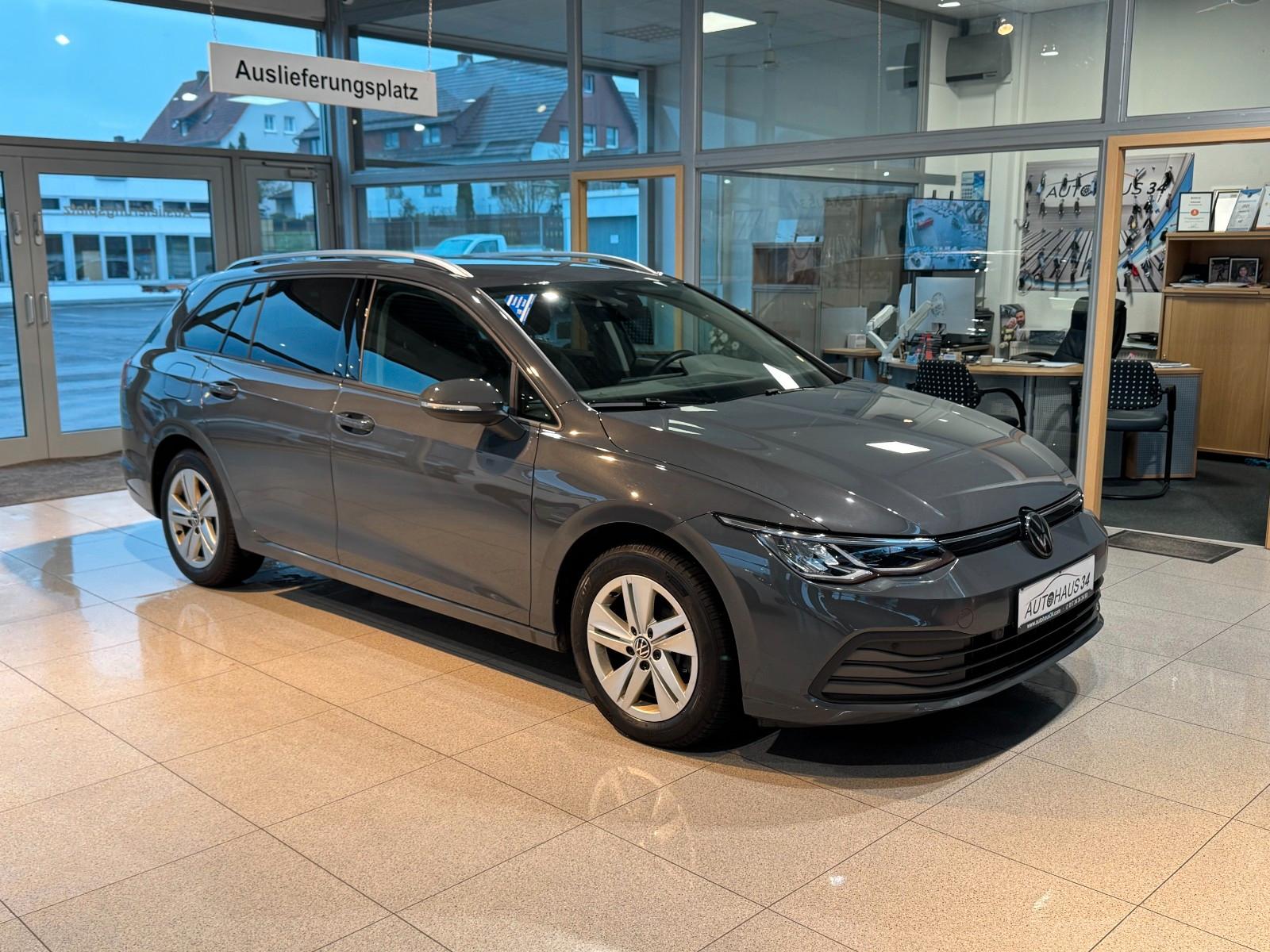 Volkswagen Golf VIII Variant Life DSG IQ Drive AHK