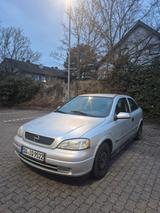 Opel Astra 1.6 Automatik - - Opel Astra aus 2000: 1.6