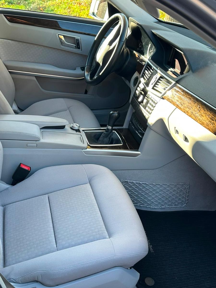 Mercedes-Benz E220 2012 — photo 8