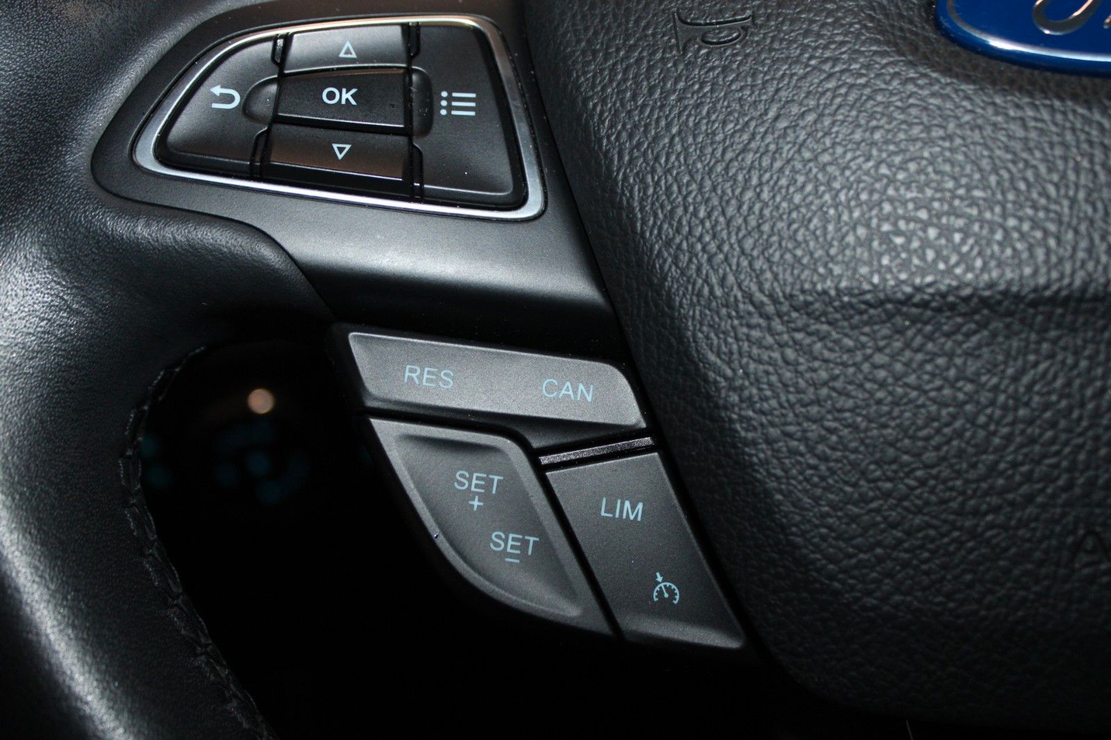 Fahrzeugabbildung Ford EcoSport Cool & Connect  LED KLIMA WinterPaket