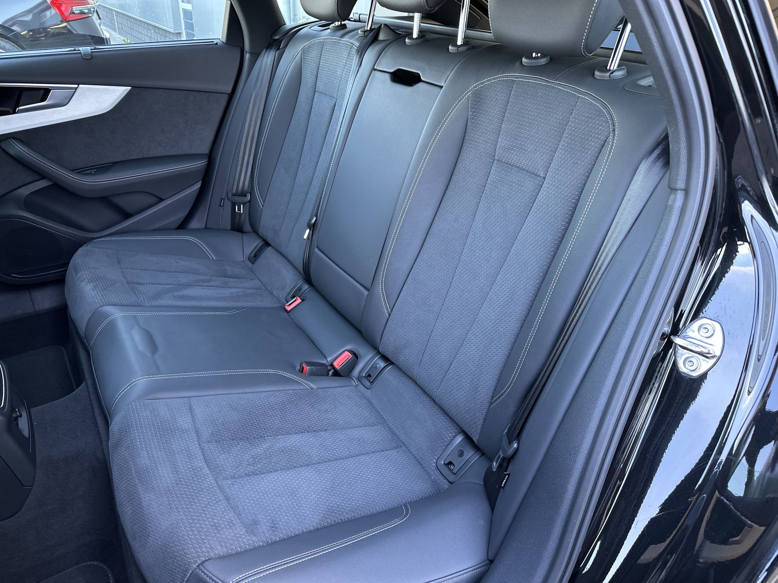 Fahrzeugabbildung Audi S4 Avant 3.0 TDI Quattro NAV+MATRIX+MASSAGE+KAM