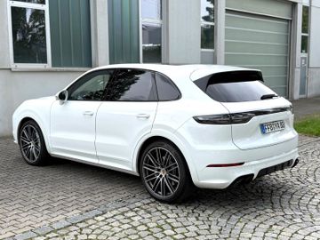 Porsche Cayenne - 6