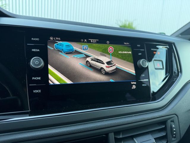 Taigo R-Line 1.0 TSI Apple CarPlay DAB