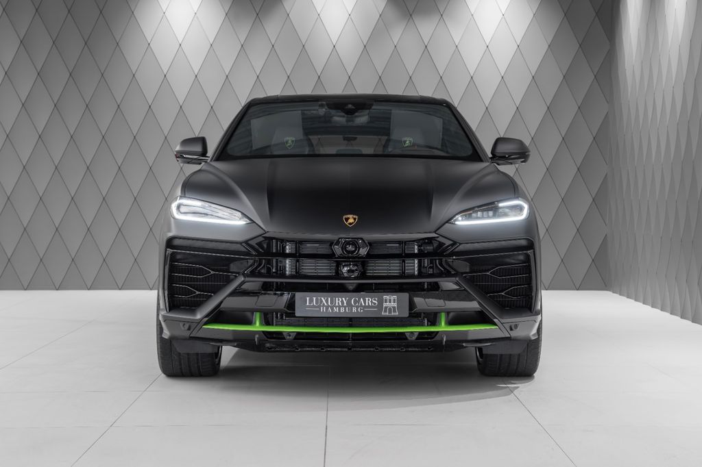 Urus 4.0 V8 SE MATT BLACK AKRAPOVIC CARBON - Bild 2