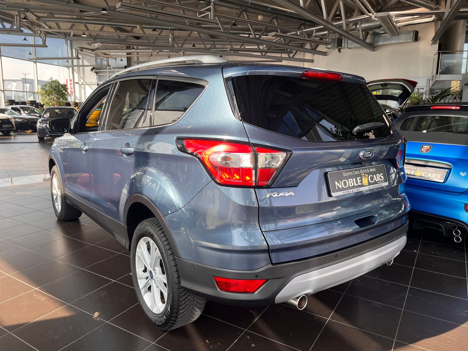 Fahrzeugabbildung Ford Kuga Titanium 4x4 AHK CARPLAY NAV DAB SHZ