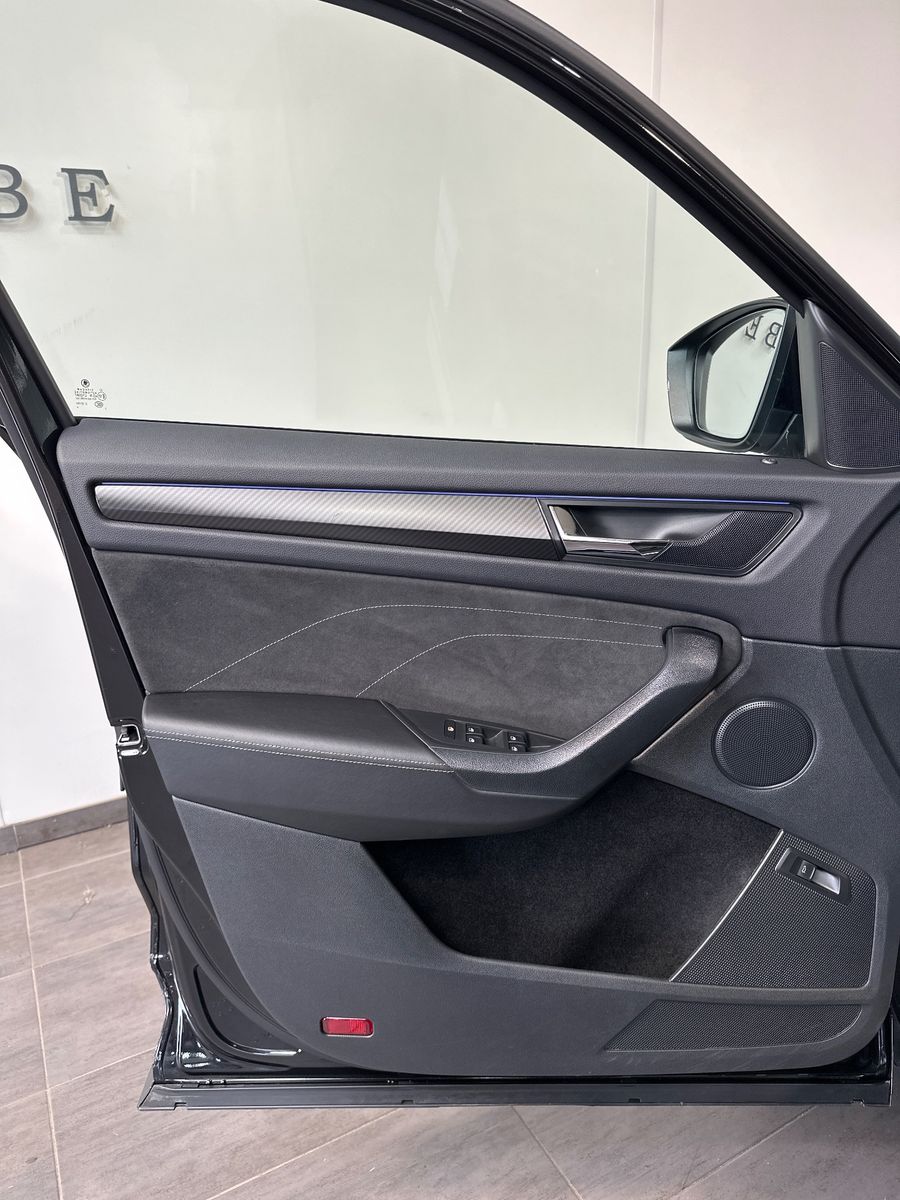 Fahrzeugabbildung SKODA Kodiaq Sportline NAV+LED+ACC+KAMERA+20ZOLL+KESSY