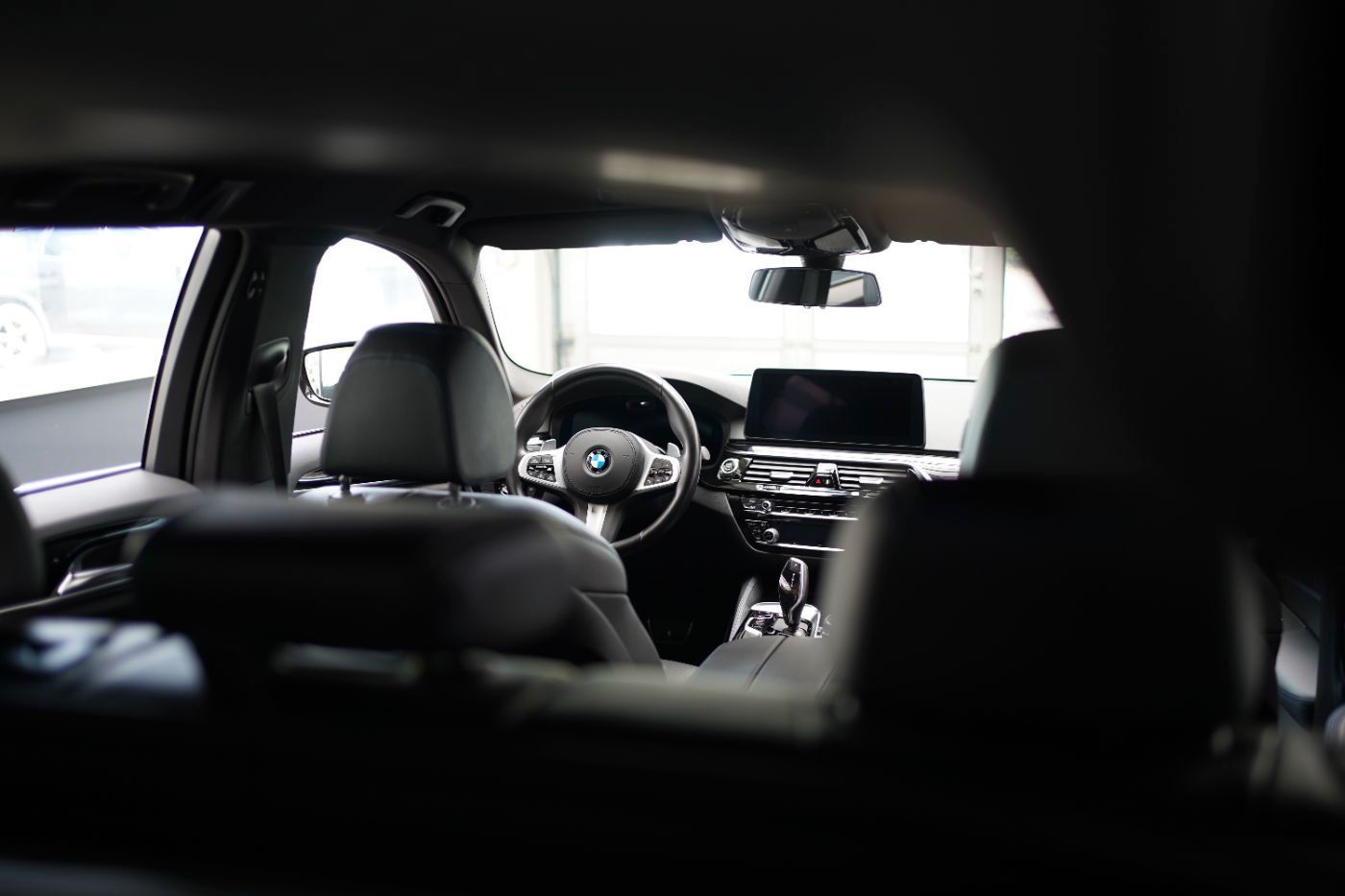 Fahrzeugabbildung BMW 530i M Sport +HeadUp+Komfortzugang+AHK+Laserlich