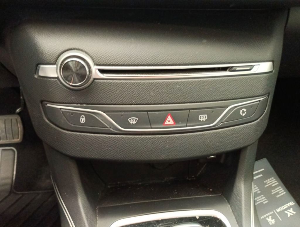 Fahrzeugabbildung Peugeot 308 SW Active 1.5D NAVI/LED/PDC/ALU/TEMPOMAT