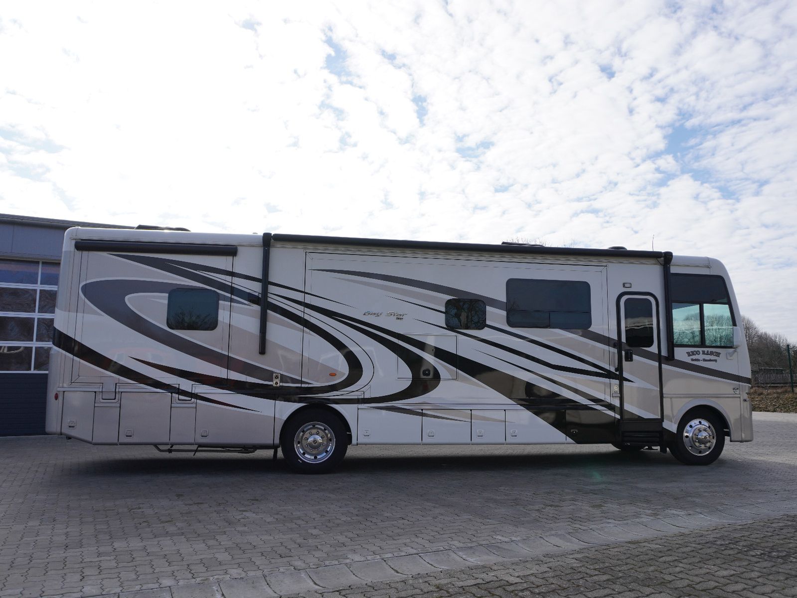 Fahrzeugabbildung Ford Newmar Bay Star 3626 Class A