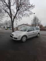 Ford Focus 1.6  Kombi  Automatik - gebrauchte Ford Focus aus dem Jahr 2005