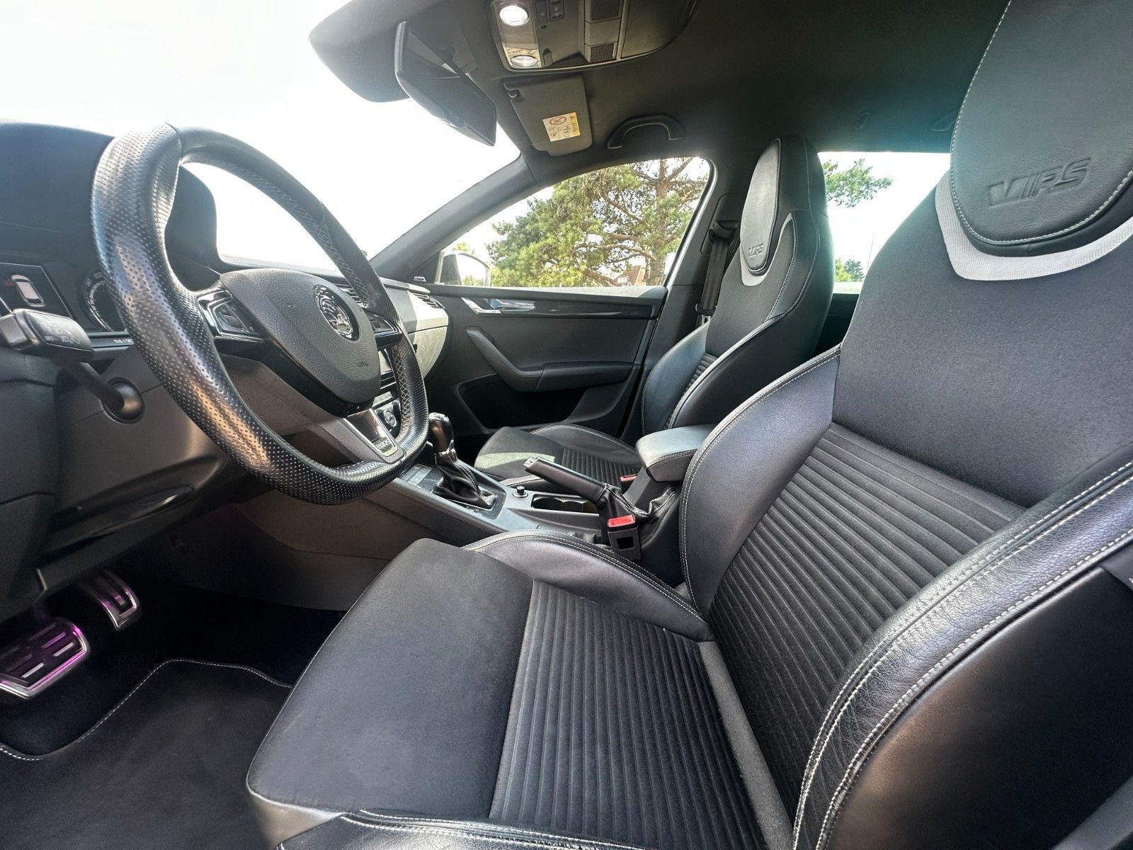 Fahrzeugabbildung SKODA Octavia Combi RS Autom. Leder