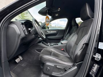 Volvo XC40 - 12