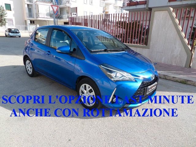 Toyota TOYOTA YARIS 1.5 HYBRID BUSINESS - Navi-Retro Ca