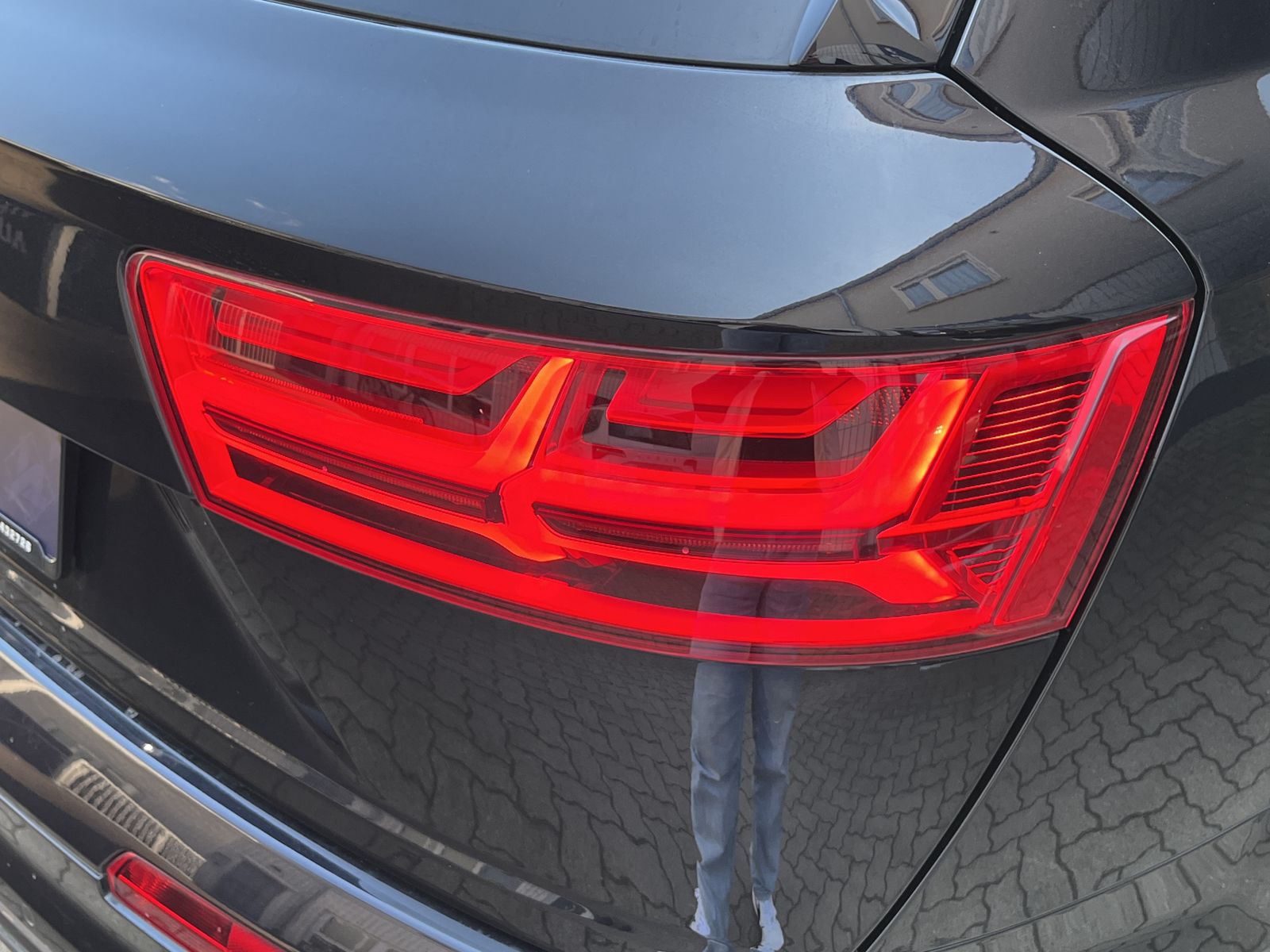 Fahrzeugabbildung Audi Q7 50TDI quattro*2x S-line*7-Sitzer*HuD*Pano**