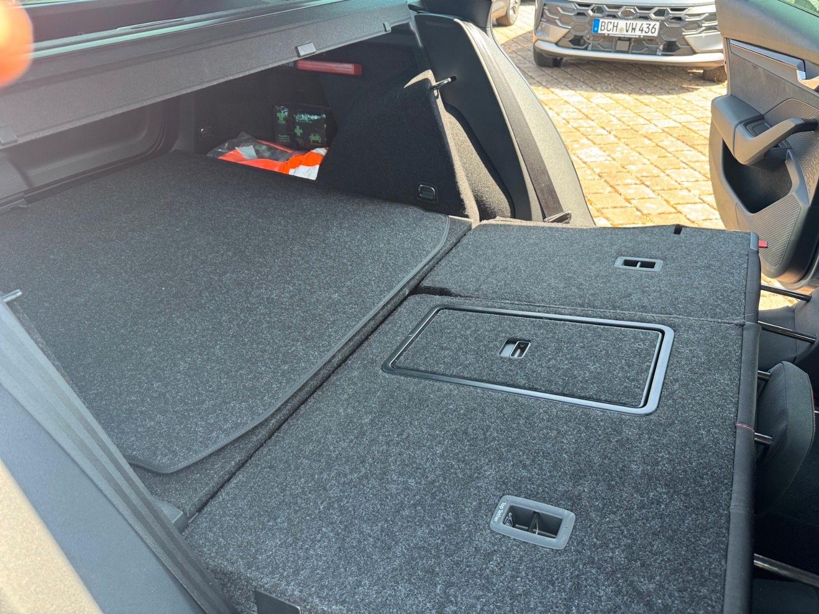 Fahrzeugabbildung SKODA Octavia Combi RS 2.0 TSI