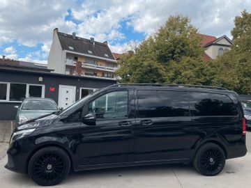 Mercedes V 220 - 9