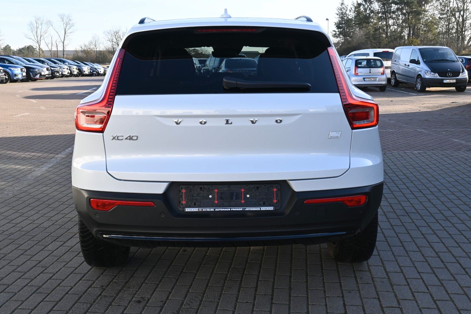 Fahrzeugabbildung Volvo XC40 T5 Recharge Plus Dark*H&K*BLIS*RFK*AHK