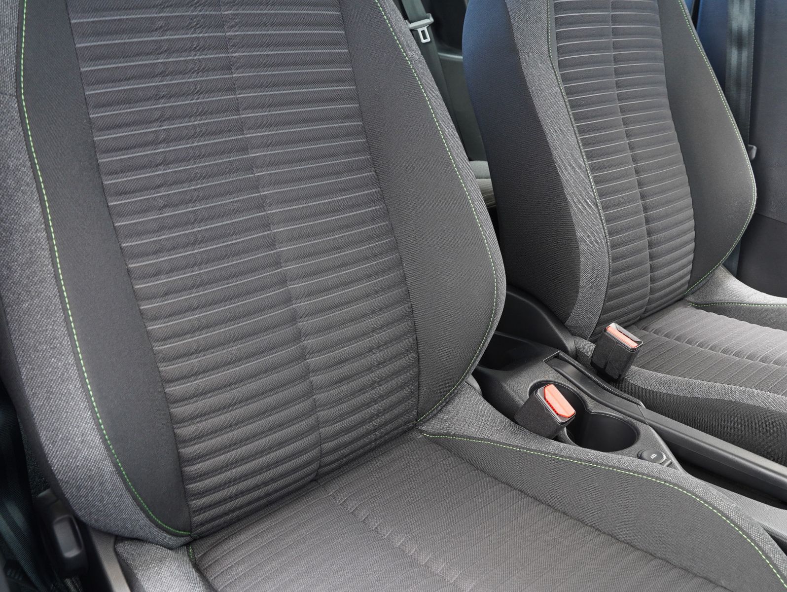 Fahrzeugabbildung Peugeot 208 1.2 PureTech 75 Active