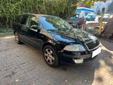 Skoda Octavia 1.8 Combi Laurin & Klement - Skoda Octavia: Laurin Klement